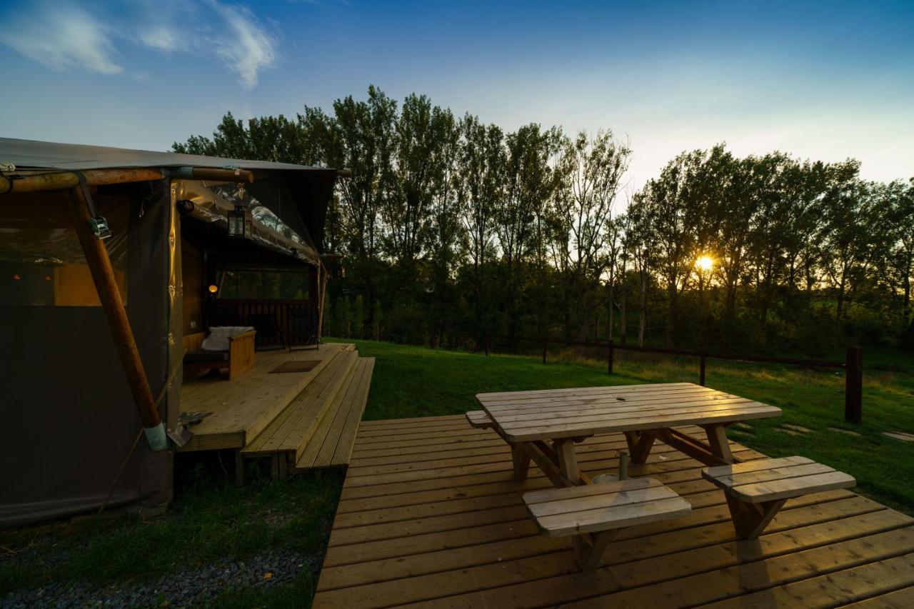 Отель Le Relais D'Artagnan - Relais Equestre Mortier Экстерьер фото